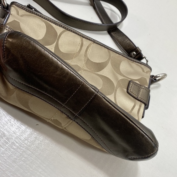 Coach signature crossbody / shoulder bag - Picture 5 of 13